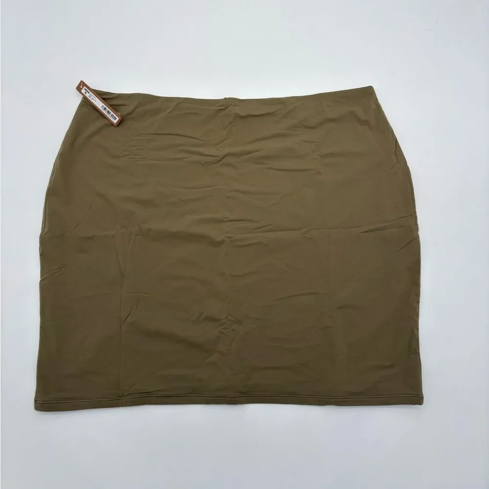 🌱SKIMS Skirt